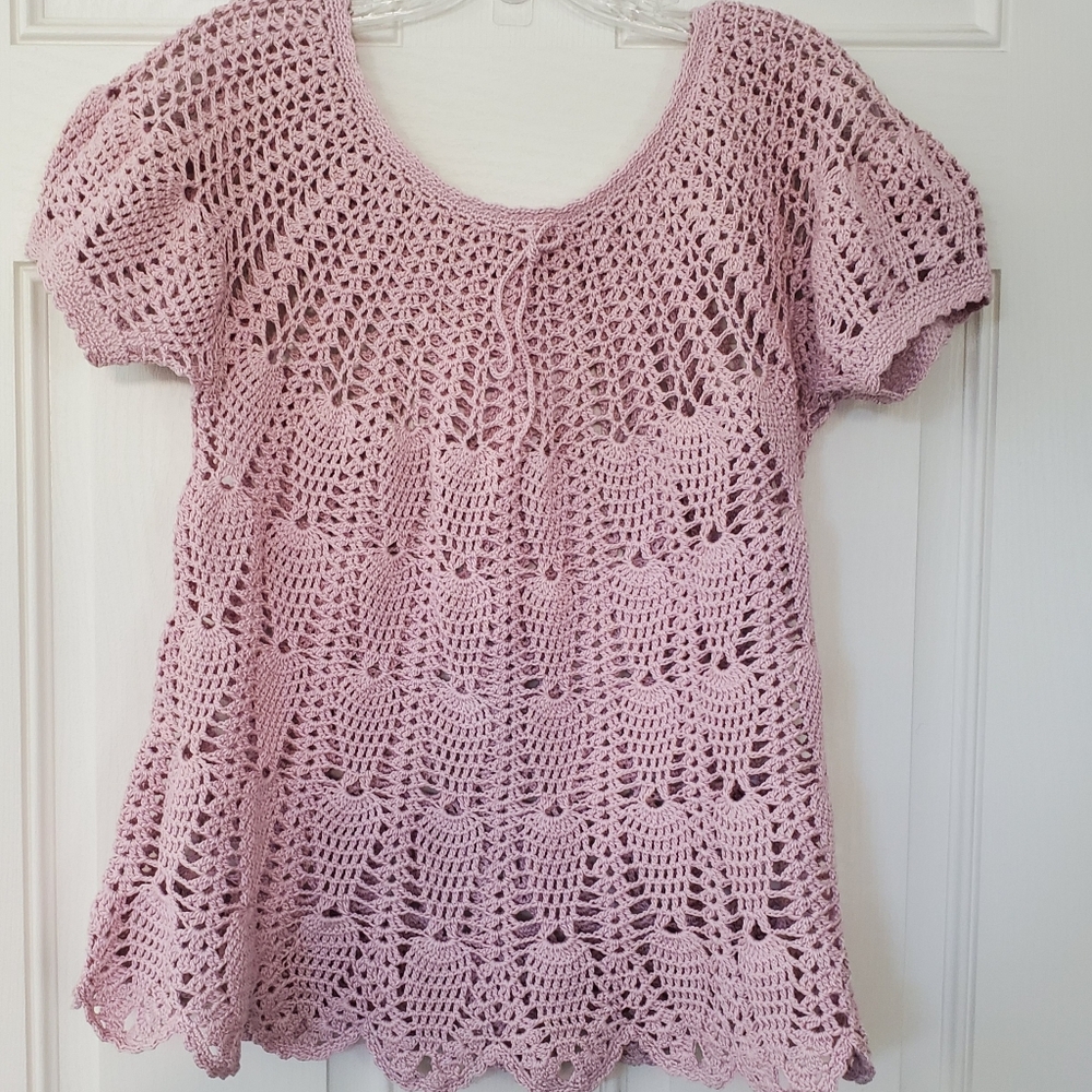 Lilac Crochet Short-Sleeve Women's Top Scallop Hem Pineapple Pattern